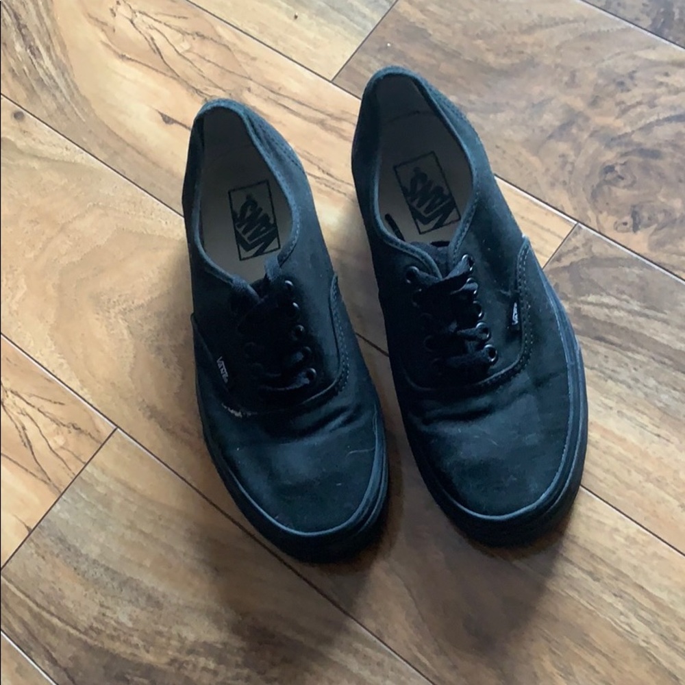 Men Size 7/Women Size 8.5